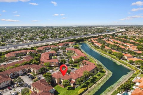 Townhouse in Homestead, Florida 3 bedrooms, 128.11 sq.m. № 2085333 - photo 21