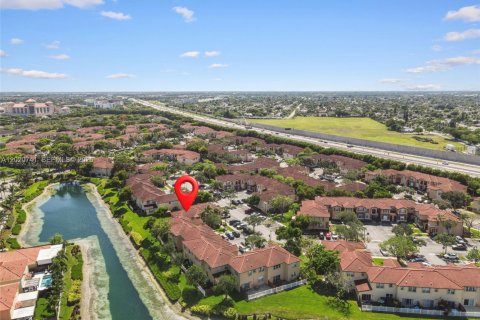 Townhouse in Homestead, Florida 3 bedrooms, 128.11 sq.m. № 2085333 - photo 20