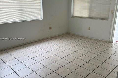 Condo in North Miami, Florida, 2 bedrooms  № 2065392 - photo 5