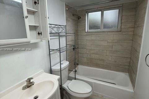 Condo in North Miami, Florida, 2 bedrooms  № 2065392 - photo 23