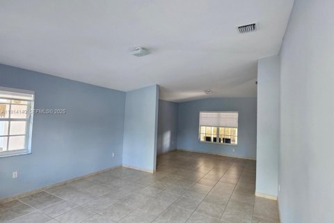 Villa ou maison à louer à Miami, Floride: 3 chambres, 153.85 m2 № 1969727 - photo 7