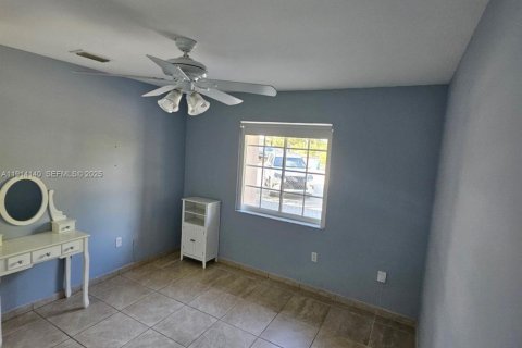 Villa ou maison à louer à Miami, Floride: 3 chambres, 153.85 m2 № 1969727 - photo 21