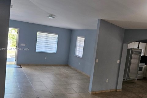 Villa ou maison à louer à Miami, Floride: 3 chambres, 153.85 m2 № 1969727 - photo 6