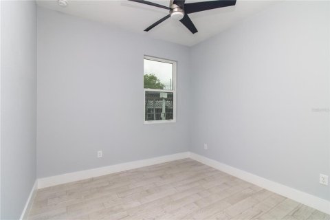 House in Edgewater, Florida 3 bedrooms, 158.03 sq.m. № 1608140 - photo 10