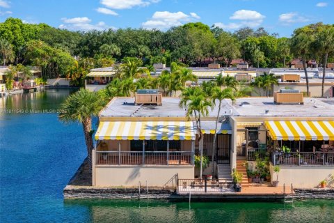 Adosado en venta en Miami Lakes, Florida, 3 dormitorios, 135.64 m2 № 1752086 - foto 28