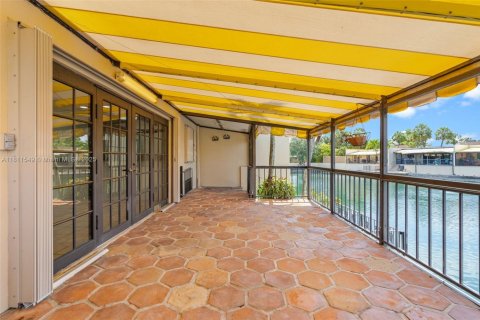 Adosado en venta en Miami Lakes, Florida, 3 dormitorios, 135.64 m2 № 1752086 - foto 21