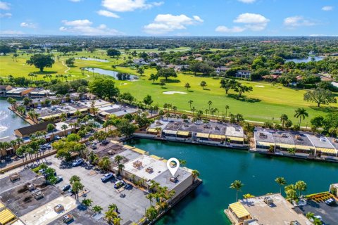 Adosado en venta en Miami Lakes, Florida, 3 dormitorios, 135.64 m2 № 1752086 - foto 3