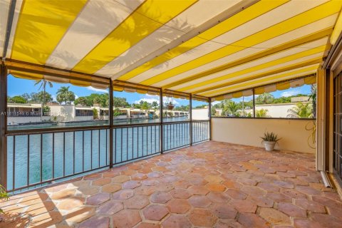 Adosado en venta en Miami Lakes, Florida, 3 dormitorios, 135.64 m2 № 1752086 - foto 23