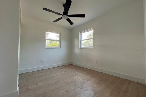 House in Melbourne, Florida 3 bedrooms, 80.27 sq.m. № 2132579 - photo 14