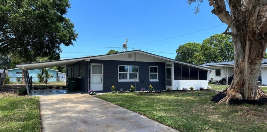 House in Melbourne, Florida 3 bedrooms, 80.27 sq.m. № 2132579