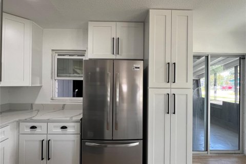 House in Melbourne, Florida 3 bedrooms, 80.27 sq.m. № 2132579 - photo 12