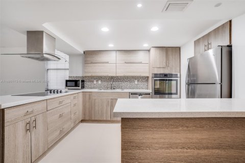 Adosado en venta en Aventura, Florida, 3 dormitorios, 123.56 m2 № 1871376 - foto 1