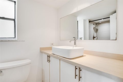 Adosado en venta en Aventura, Florida, 3 dormitorios, 123.56 m2 № 1871376 - foto 18