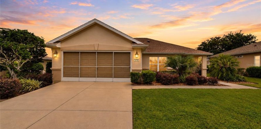 House in Summerfield, Florida 2 bedrooms, 125.05 sq.m. № 2322553
