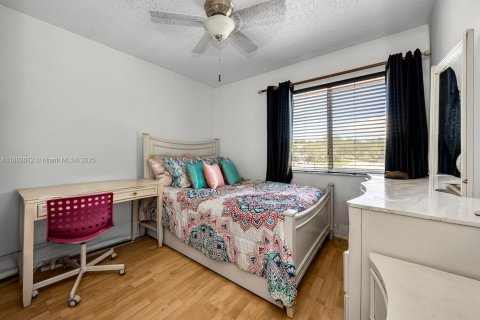 Adosado en venta en Pembroke Pines, Florida, 3 dormitorios, 126.44 m2 № 1893125 - foto 21