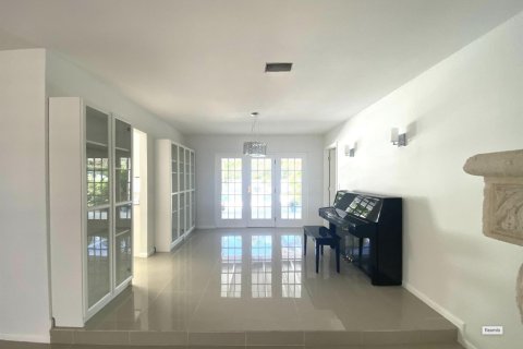 Villa ou maison à louer à Palm Beach Gardens, Floride: 4 chambres, 209.31 m2 № 2384788 - photo 5