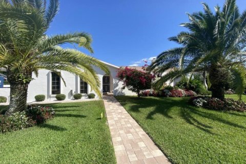 Villa ou maison à louer à Palm Beach Gardens, Floride: 4 chambres, 209.31 m2 № 2384788 - photo 3