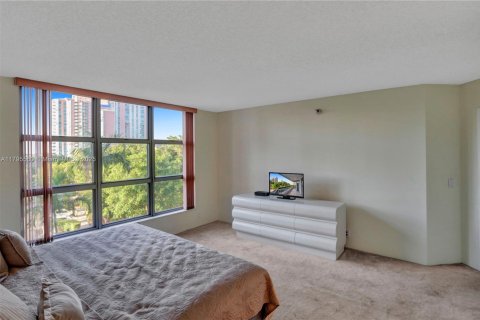 Condominio en alquiler en Aventura, Florida, 2 dormitorios, 126.44 m2 № 1708174 - foto 8