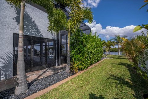Villa ou maison à vendre à Punta Gorda, Floride: 3 chambres, 315.96 m2 № 2140054 - photo 24