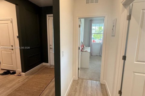 Villa ou maison à louer à Port St. Lucie, Floride: 4 chambres, 205.22 m2 № 2067318 - photo 9