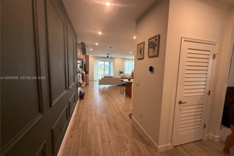 Villa ou maison à louer à Port St. Lucie, Floride: 4 chambres, 205.22 m2 № 2067318 - photo 17