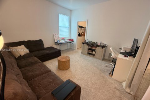 Villa ou maison à louer à Port St. Lucie, Floride: 4 chambres, 205.22 m2 № 2067318 - photo 25