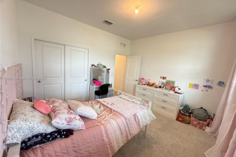 Villa ou maison à louer à Port St. Lucie, Floride: 4 chambres, 205.22 m2 № 2067318 - photo 13