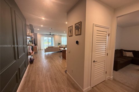 Villa ou maison à louer à Port St. Lucie, Floride: 4 chambres, 205.22 m2 № 2067318 - photo 19