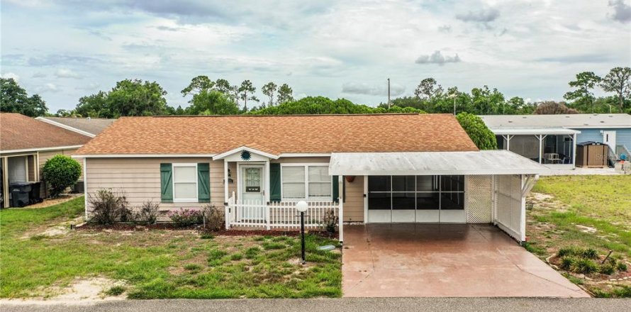 House in Lake Wales, Florida 2 bedrooms, 82.13 sq.m. № 2121209
