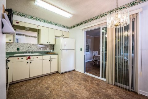House in Lake Wales, Florida 2 bedrooms, 82.13 sq.m. № 2121209 - photo 8