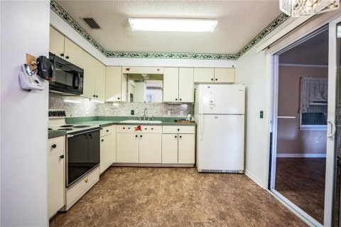 House in Lake Wales, Florida 2 bedrooms, 82.13 sq.m. № 2121209 - photo 5