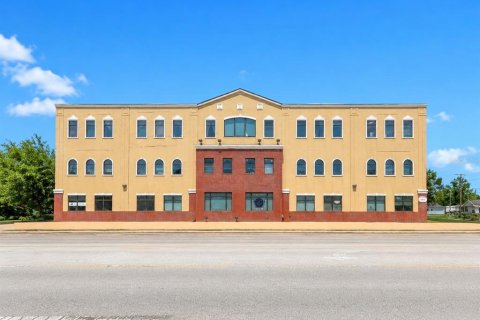 Купить коммерческую недвижимость в Уинтер-Гарден, Флорида 134.52м2, № 2212363 - фото 2