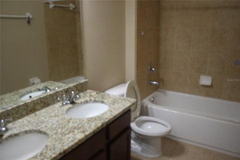 House in Windermere, Florida 3 bedrooms, 214.23 sq.m. № 2111690 - photo 13