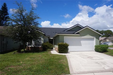 Casa en venta en Orlando, Florida, 3 dormitorios, 147.9 m2 № 1916663 - foto 1