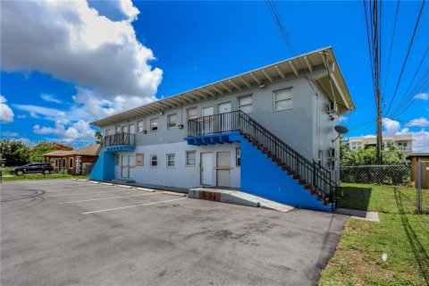 Propiedad comercial en venta en Florida City, Florida № 1871762 - foto 6