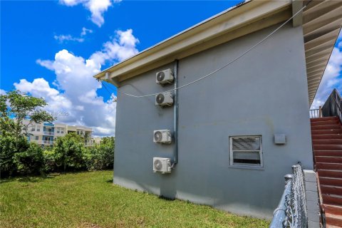 Propiedad comercial en venta en Florida City, Florida № 1871762 - foto 5