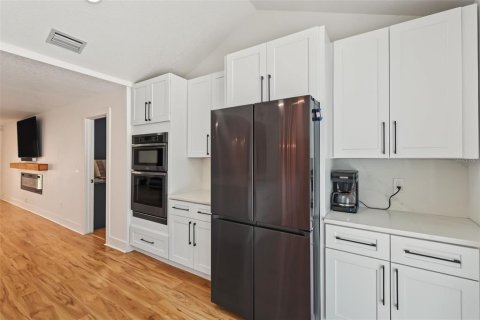 Villa ou maison à vendre à Pinellas Park, Floride: 3 chambres, 223.99 m2 № 2342446 - photo 15