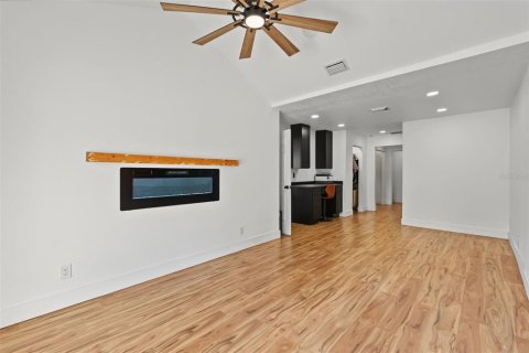 Villa ou maison à vendre à Pinellas Park, Floride: 3 chambres, 223.99 m2 № 2342446 - photo 25