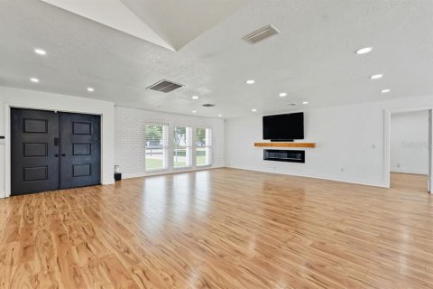 Villa ou maison à vendre à Pinellas Park, Floride: 3 chambres, 223.99 m2 № 2342446 - photo 6