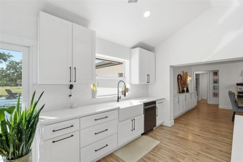 Villa ou maison à vendre à Pinellas Park, Floride: 3 chambres, 223.99 m2 № 2342446 - photo 11