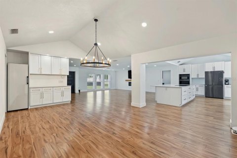 Villa ou maison à vendre à Pinellas Park, Floride: 3 chambres, 223.99 m2 № 2342446 - photo 20