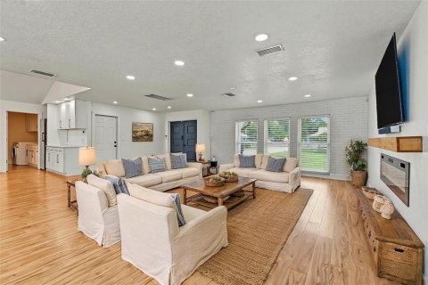 Villa ou maison à vendre à Pinellas Park, Floride: 3 chambres, 223.99 m2 № 2342446 - photo 10