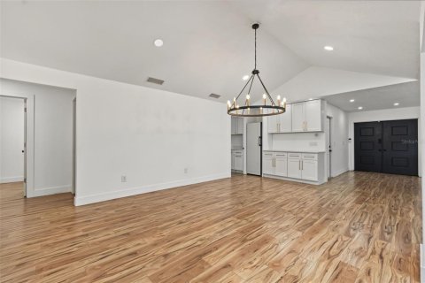 Villa ou maison à vendre à Pinellas Park, Floride: 3 chambres, 223.99 m2 № 2342446 - photo 21