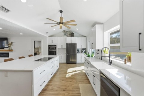 Villa ou maison à vendre à Pinellas Park, Floride: 3 chambres, 223.99 m2 № 2342446 - photo 12