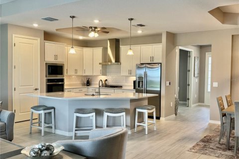 House in Lakewood Ranch, Florida 3 bedrooms, 176.51 sq.m. № 2195975 - photo 2