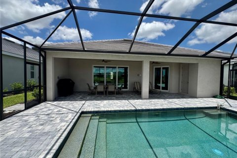 House in Lakewood Ranch, Florida 3 bedrooms, 176.51 sq.m. № 2195975 - photo 19