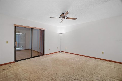 Casa en venta en Eustis, Florida, 3 dormitorios, 164.81 m2 № 1760330 - foto 16