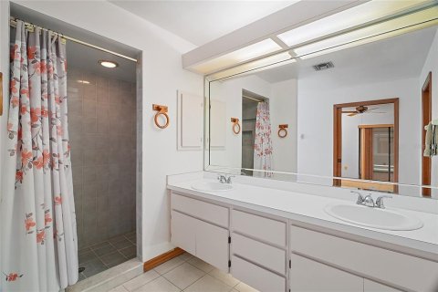Casa en venta en Eustis, Florida, 3 dormitorios, 164.81 m2 № 1760330 - foto 19