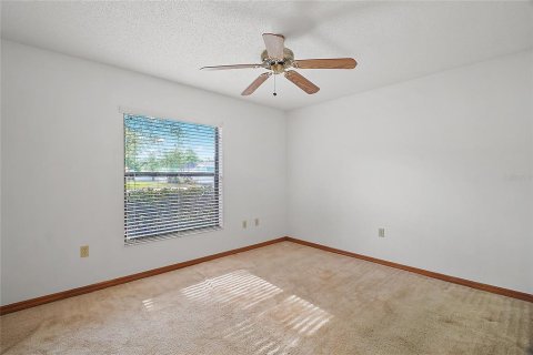 Casa en venta en Eustis, Florida, 3 dormitorios, 164.81 m2 № 1760330 - foto 21