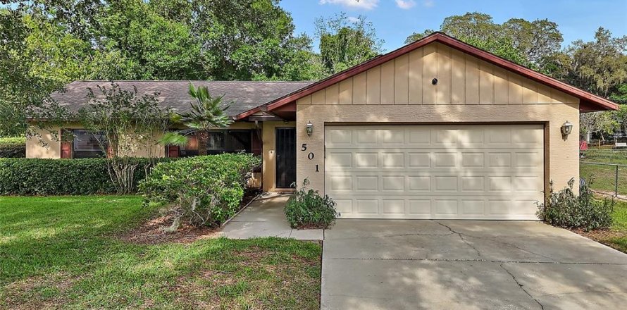 Casa en Eustis, Florida 3 dormitorios, 164.81 m2 № 1760330